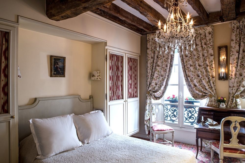 Caron De Beaumarchais Parijs